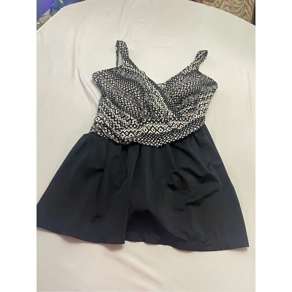 Maxine Of Hollywood Black White Swim Dress Bathing Suit Plus Size 22W
